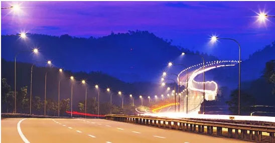 Đèn đường LED lá 250w - Giải pháp cho đường cao tốc về đêm